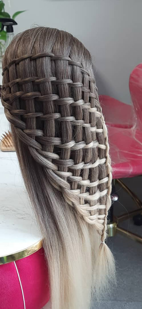 عکس های آموزشگاه آرایشگری گونش عکس های آموزشگاه آرایشگری گونش