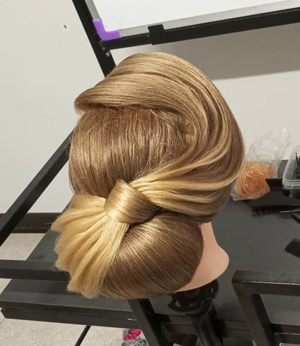 عکس های آموزشگاه آرایشگری گونش عکس های آموزشگاه آرایشگری گونش