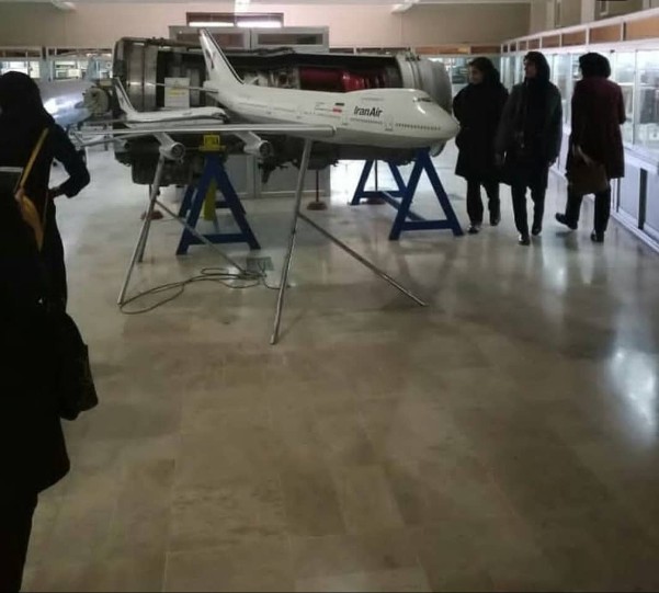 عکس های هنرستان دخترانه غیرانتفاعی پدیده عکس های هنرستان دخترانه غیرانتفاعی پدیده