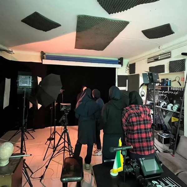 عکس های هنرستان دخترانه غیرانتفاعی پدیده عکس های هنرستان دخترانه غیرانتفاعی پدیده