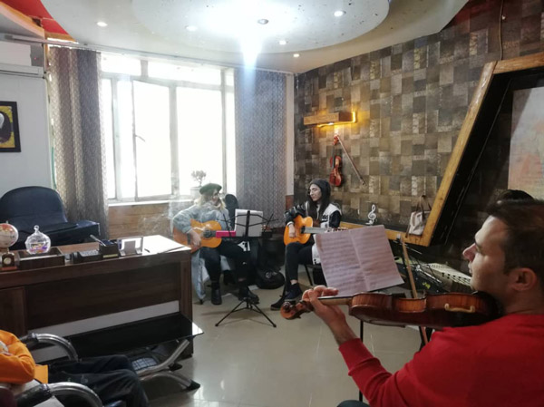 عکس های آموزشگاه موسیقی جوان بخت عکس های آموزشگاه موسیقی جوان بخت