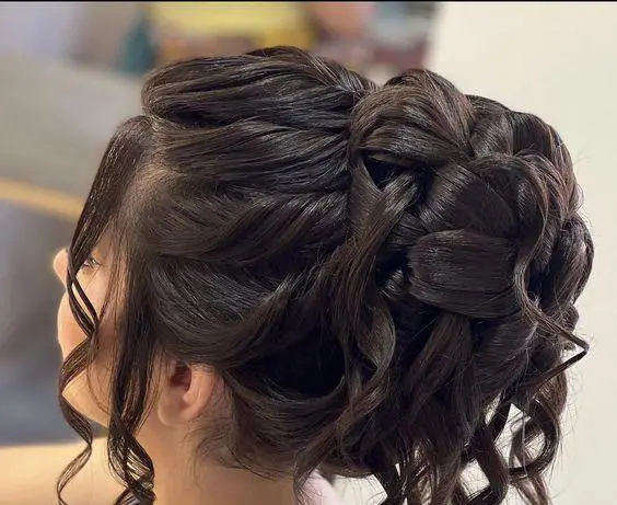 عکس های آموزشگاه آرایشگری فروغ نوری عکس های آموزشگاه آرایشگری فروغ نوری