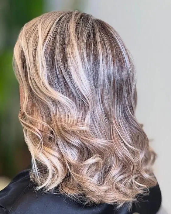 عکس های آموزشگاه آرایشگری فروغ نوری عکس های آموزشگاه آرایشگری فروغ نوری