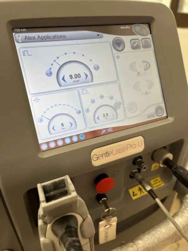 عکس های کلینیک پوست، مو، زیبایی و لیزر الگانت عکس های کلینیک پوست، مو، زیبایی و لیزر الگانت