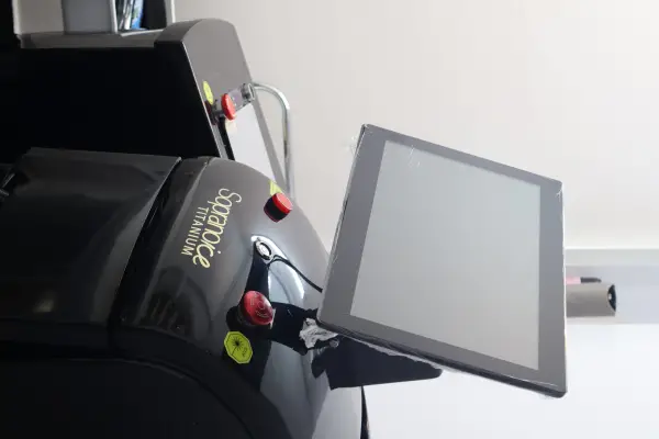 عکس های کلینیک پوست، مو، زیبایی و لیزر الگانت عکس های کلینیک پوست، مو، زیبایی و لیزر الگانت