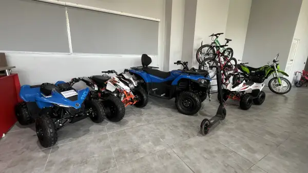 عکس های کویر موتور(نمایندگی قاسم پور) عکس های کویر موتور(نمایندگی قاسم پور)