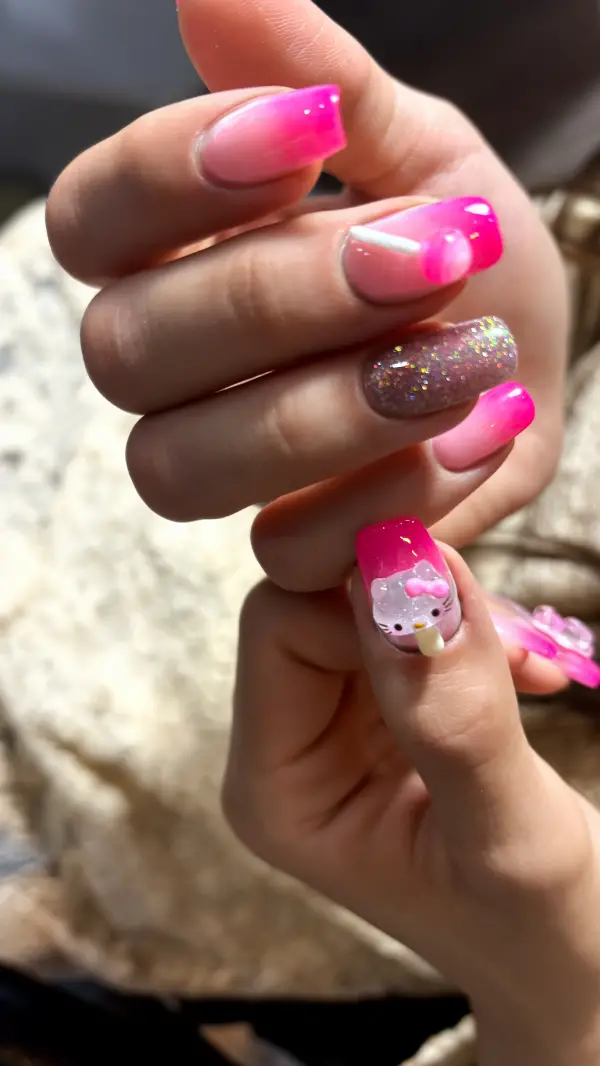 عکس های کاشت ناخن مهسا دهقان صدرا عکس های کاشت ناخن مهسا دهقان صدرا