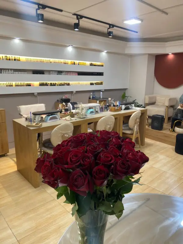 عکس های مرکز کاشت ناخن سحر روشن عکس های مرکز کاشت ناخن سحر روشن