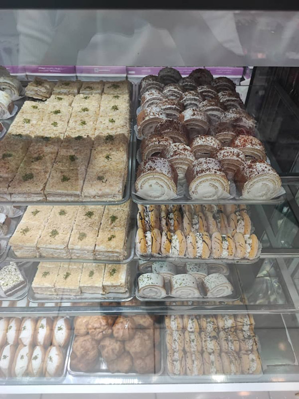 عکس های فروشگاه کیک و شیرینی نایس عکس های فروشگاه کیک و شیرینی نایس