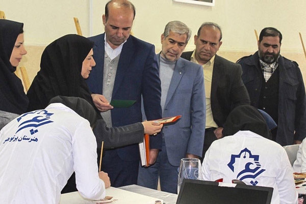 عکس های هنرستان غیردولتی دخترانه پرتوهنر عکس های هنرستان غیردولتی دخترانه پرتوهنر