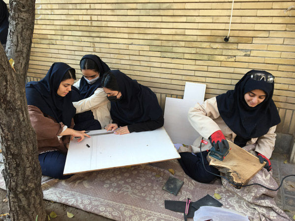 عکس های هنرستان غیردولتی دخترانه پرتوهنر عکس های هنرستان غیردولتی دخترانه پرتوهنر