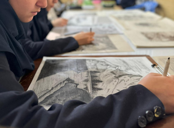 عکس های هنرستان غیردولتی دخترانه پرتوهنر عکس های هنرستان غیردولتی دخترانه پرتوهنر