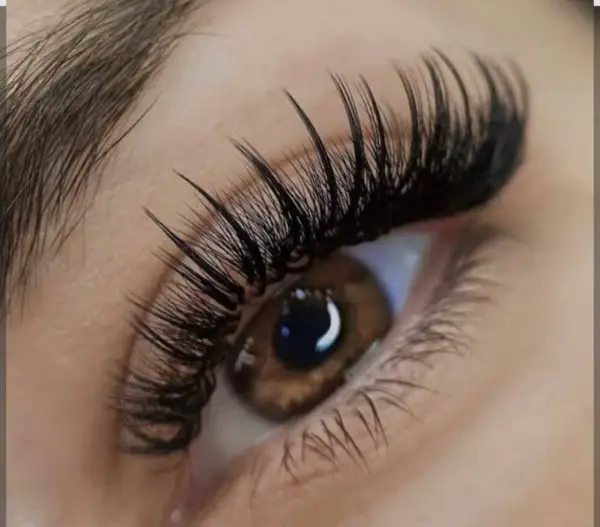 عکس های آموزشگاه آرایشگری رمز زیبایی عکس های آموزشگاه آرایشگری رمز زیبایی