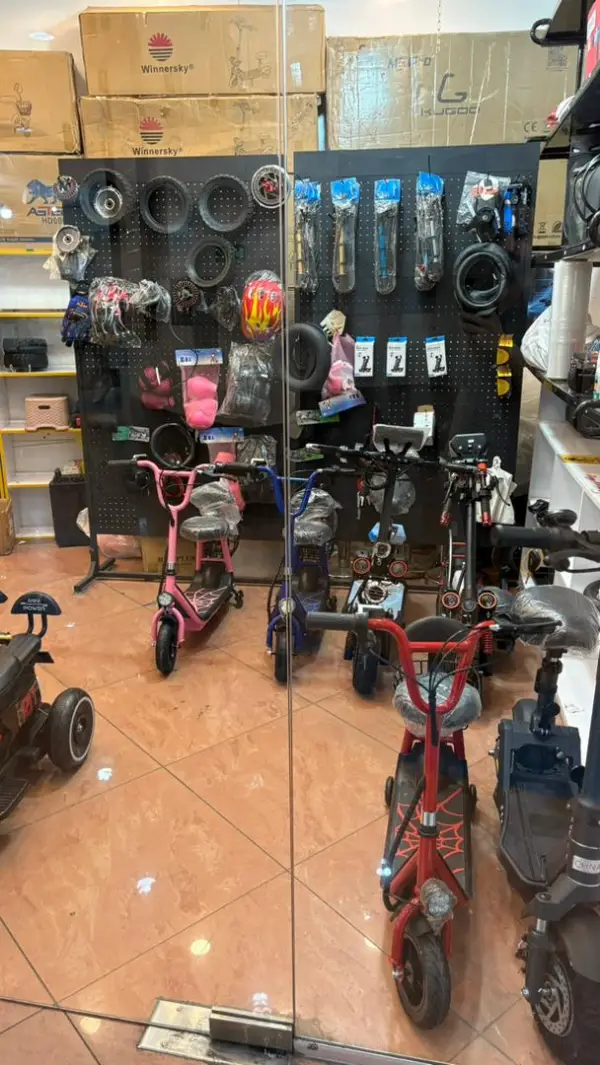عکس های فروشگاه تاپ اسکوتر عکس های فروشگاه تاپ اسکوتر