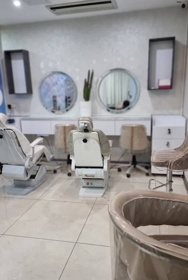 عکس های سالن زیبایی راحله رجایی عکس های سالن زیبایی راحله رجایی