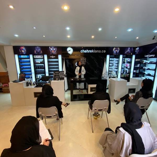 عکس های آموزشگاه آرایشگری رهاورد عکس های آموزشگاه آرایشگری رهاورد