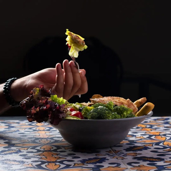 عکس های مجموعه گردشگری اسب سفید شیرازیس عکس های مجموعه گردشگری اسب سفید شیرازیس