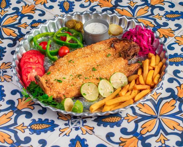 عکس های مجموعه گردشگری اسب سفید شیرازیس عکس های مجموعه گردشگری اسب سفید شیرازیس