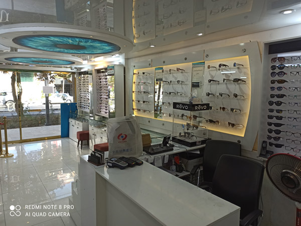 عکس های بینایی سنجی و عینک سازی منوچهری عکس های بینایی سنجی و عینک سازی منوچهری