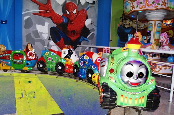 عکس های خانه بازی و شهربازی ایران پارک عکس های خانه بازی و شهربازی ایران پارک