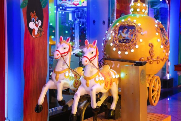 عکس های خانه بازی و شهربازی ایران پارک عکس های خانه بازی و شهربازی ایران پارک