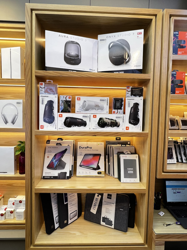 عکس های فروشگاه اپل شیراز عکس های فروشگاه اپل شیراز