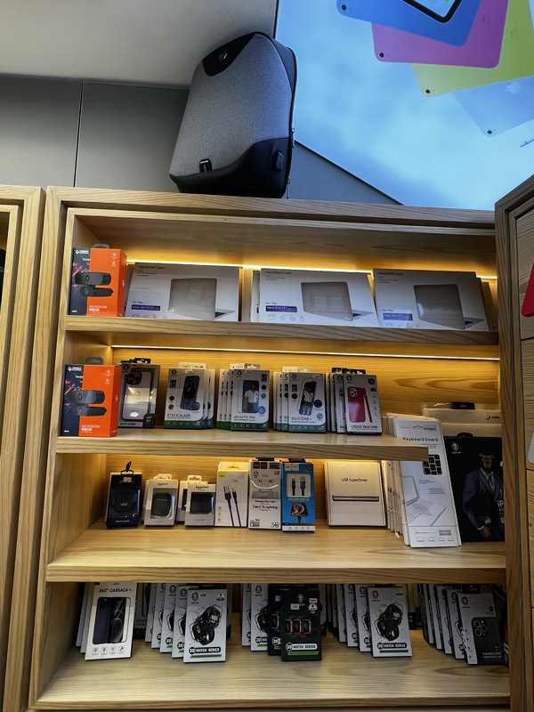 عکس های فروشگاه اپل شیراز عکس های فروشگاه اپل شیراز