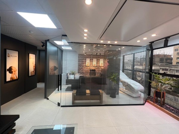 عکس های کلینیک زیبایی کاژه عکس های کلینیک زیبایی کاژه